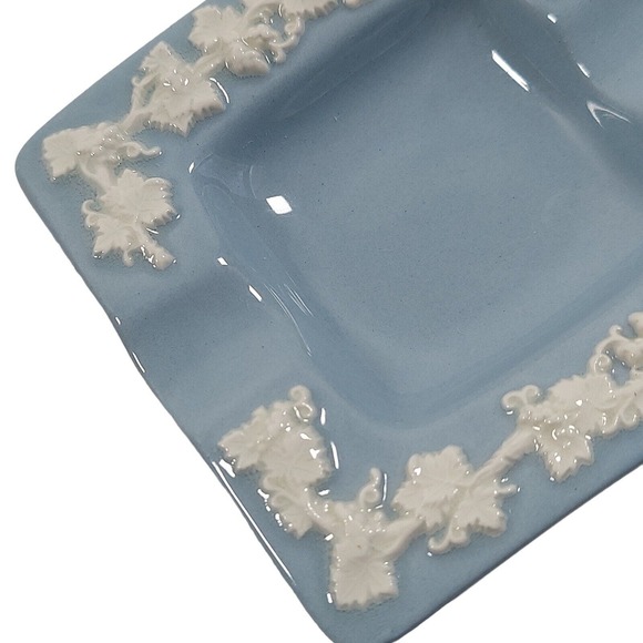 Wedgwood Queensware Embossed Ashtray Cream On Lavender Blue Etruria Small 3.25" - Picture 5 of 11